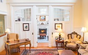 Chiltern Inn Bar Harbor Me 4*